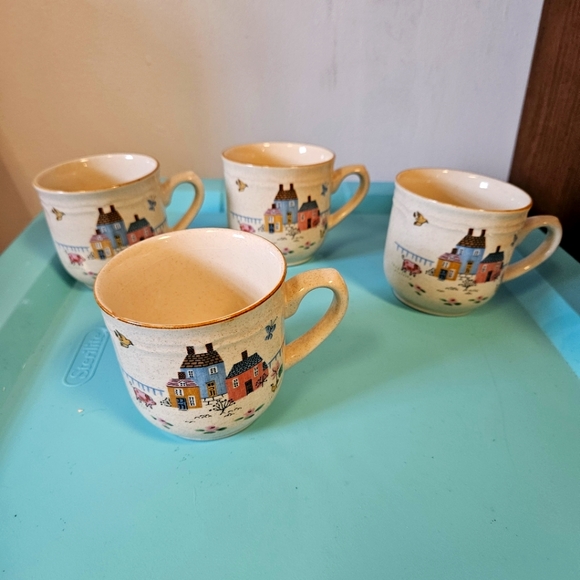 Vintage Rare 4 Country Charm Heartland Coffee Cups by International Ston… - Picture 1 of 7